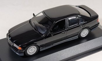 BMW  serie 3   černá