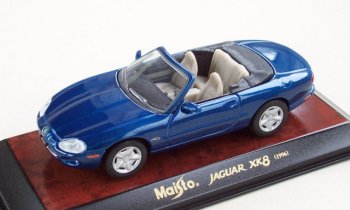 JAGUAR  XK 8  Cabrio  modrý